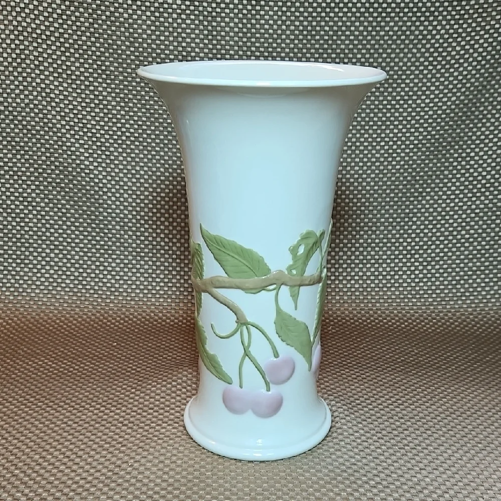 Goebel Vase Raised Cherry Made In W Germany Vintage Large Version
